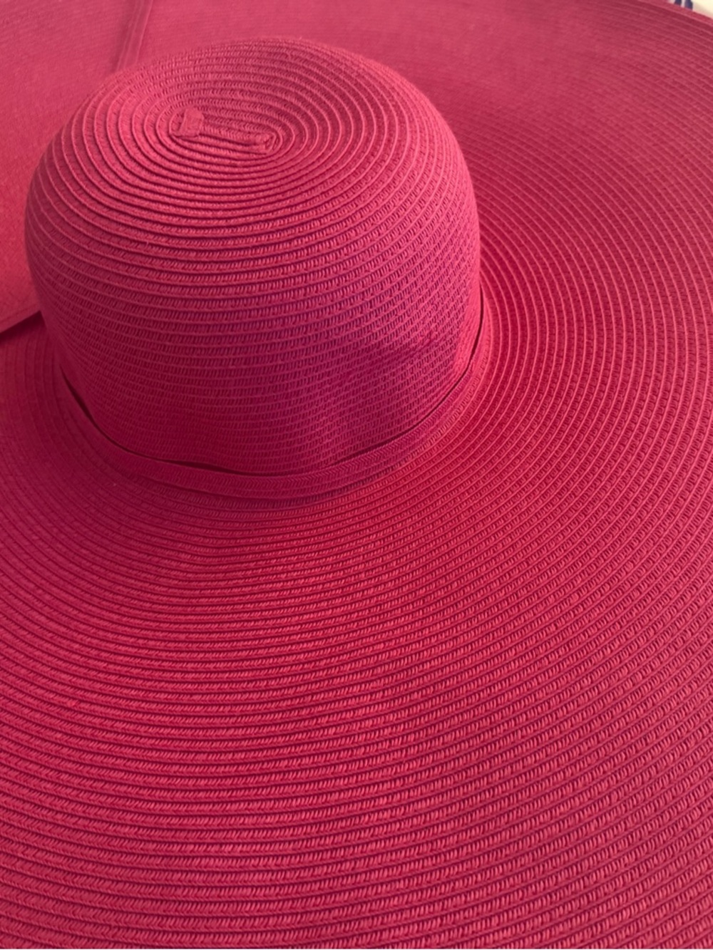 Wide-Brim Women's Sun Hat in Bright Pink